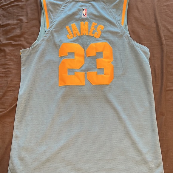 Lebron James Swingman MPLS (Lakers) baby blue and yellow jersey size 54 - Picture 2 of 2
